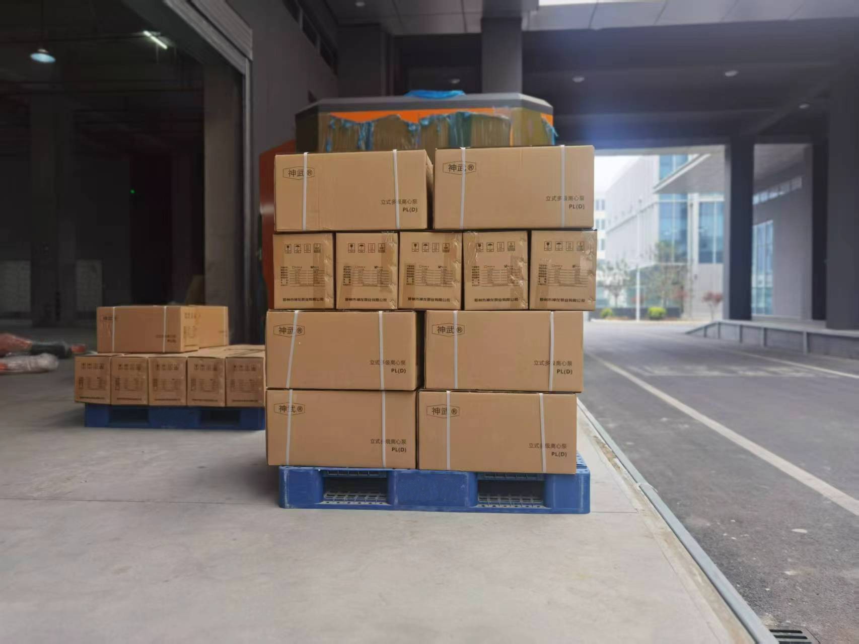 水肥機(jī)多級(jí)離心泵運(yùn)抵客戶(hù)工廠(chǎng)